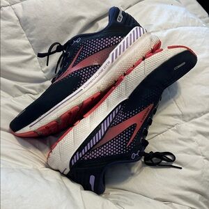 Brooks Men's Black and Pink Athletic Shoes